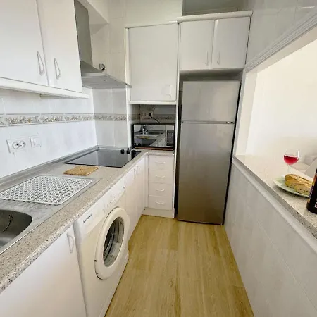 Beachfront 1-bed With Stunning Views *