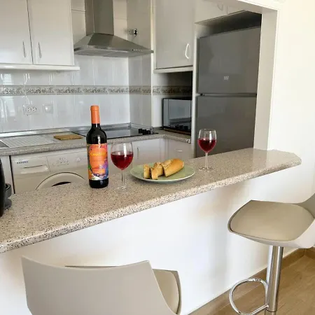 Apartamento Beachfront 1-bed With Stunning Views