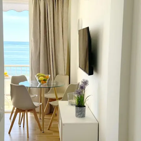 Apartamento Beachfront 1-bed With Stunning Views *