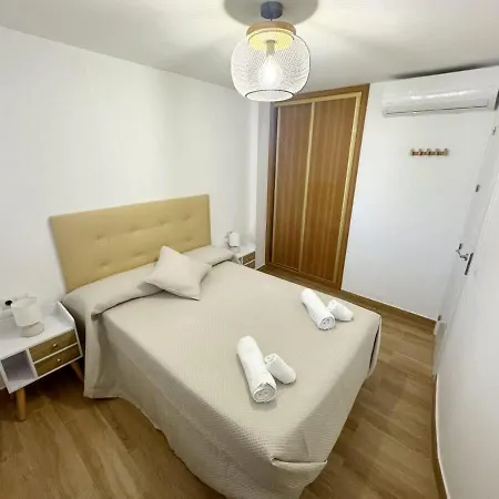 Beachfront 1-bed With Stunning Views *